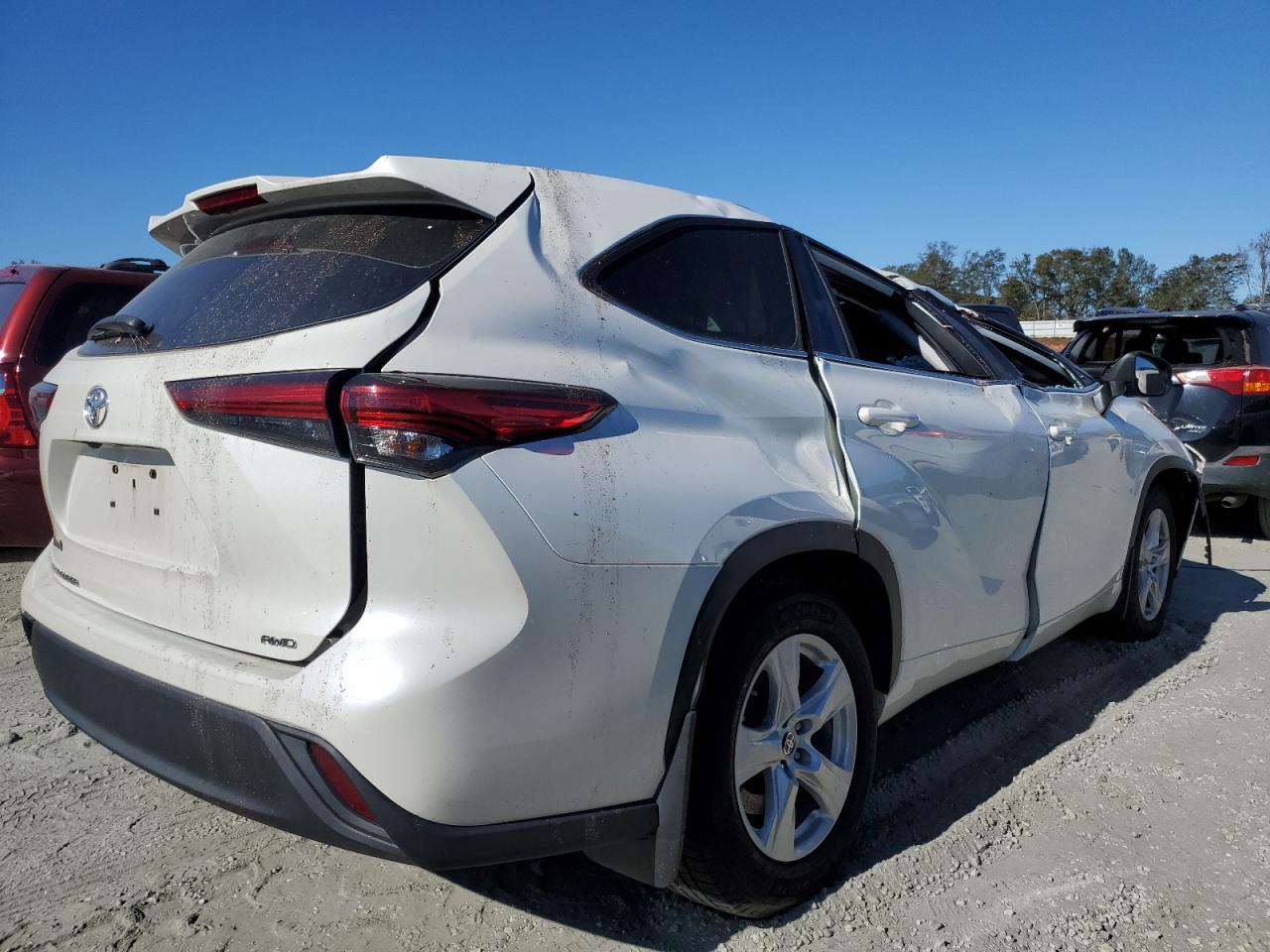 2021 Toyota Highlander - Image 3