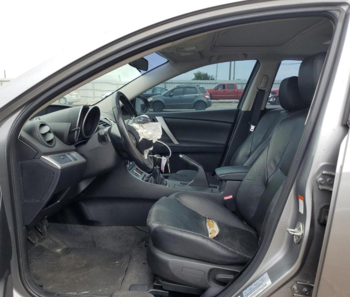 JM1BL1M56B1363220 2011 Mazda 3 S