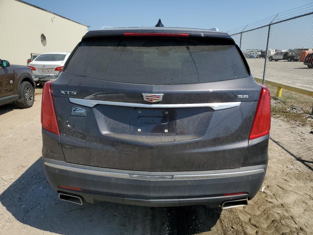 2017 Cadillac Xt5 Premium Luxury VIN: 1GYKNCRS2HZ161452 Lot: 76045914