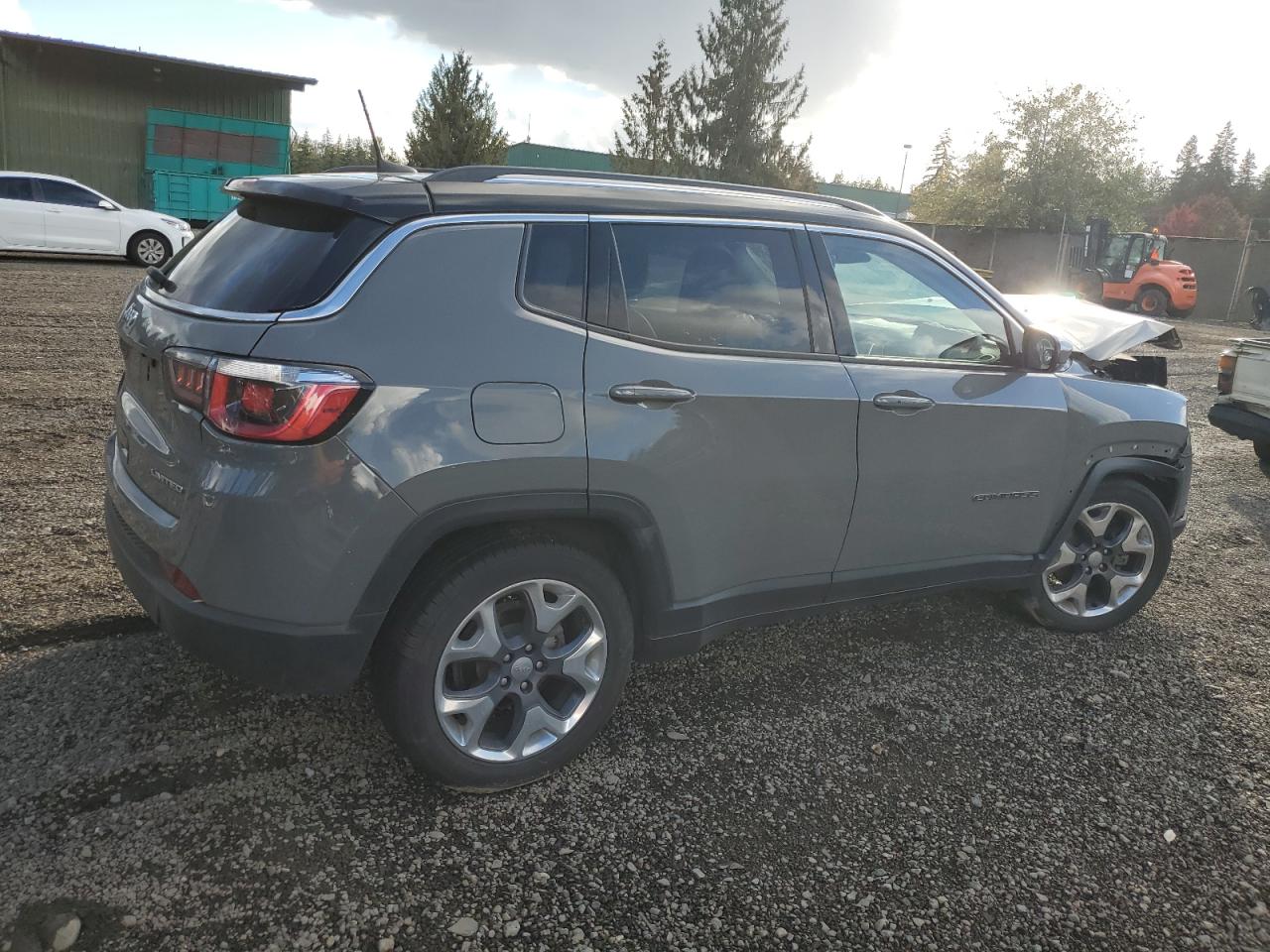 2020 Jeep Compass - Image 3