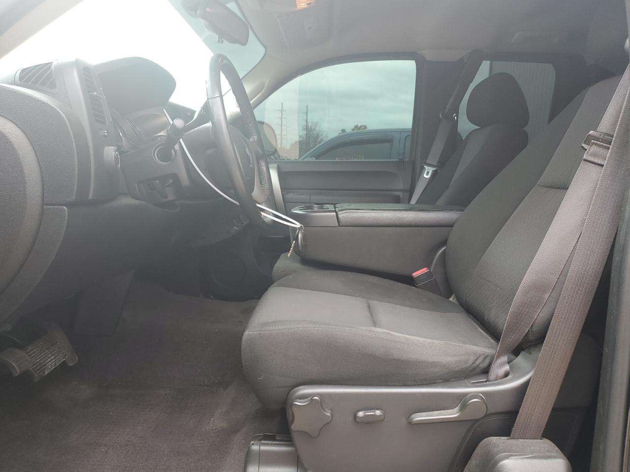 2013 Chevrolet Silverado - Image 7