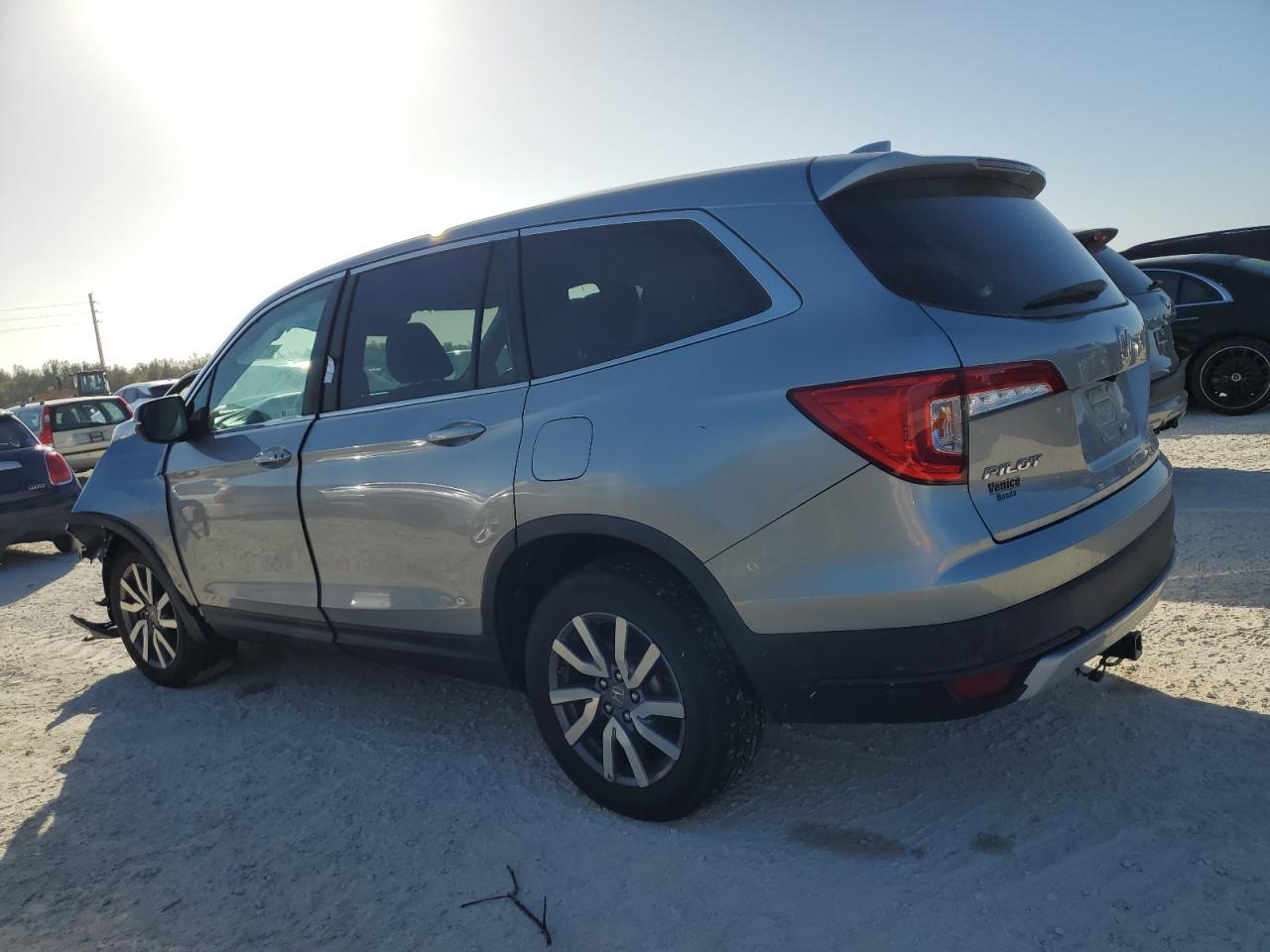 2020 Honda Pilot - Image 2