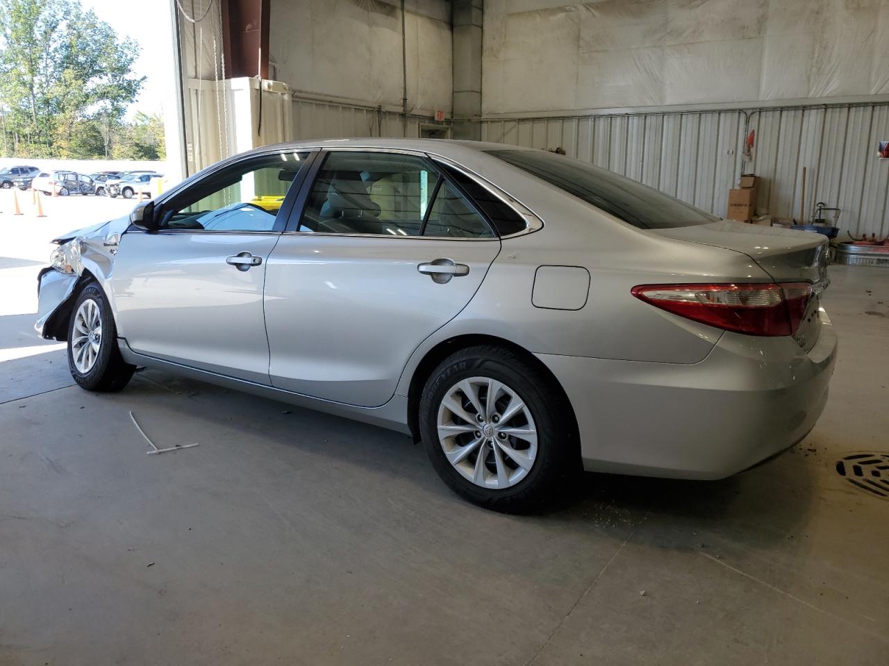 4T1BD1FK7FU174382 2015 TOYOTA CAMRY - Image 2