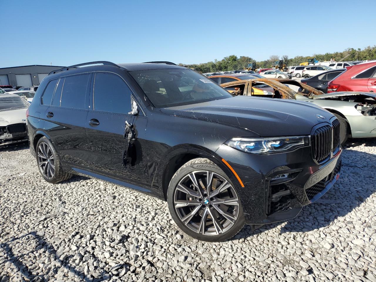2022 BMW X7 - Image 4