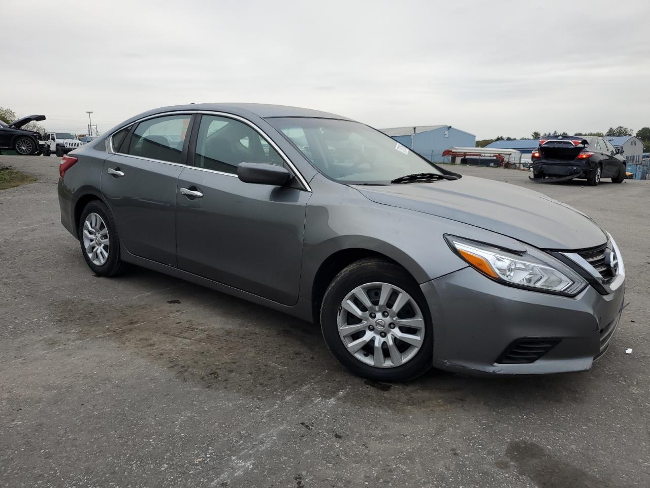2016 Nissan Altima - Image 4