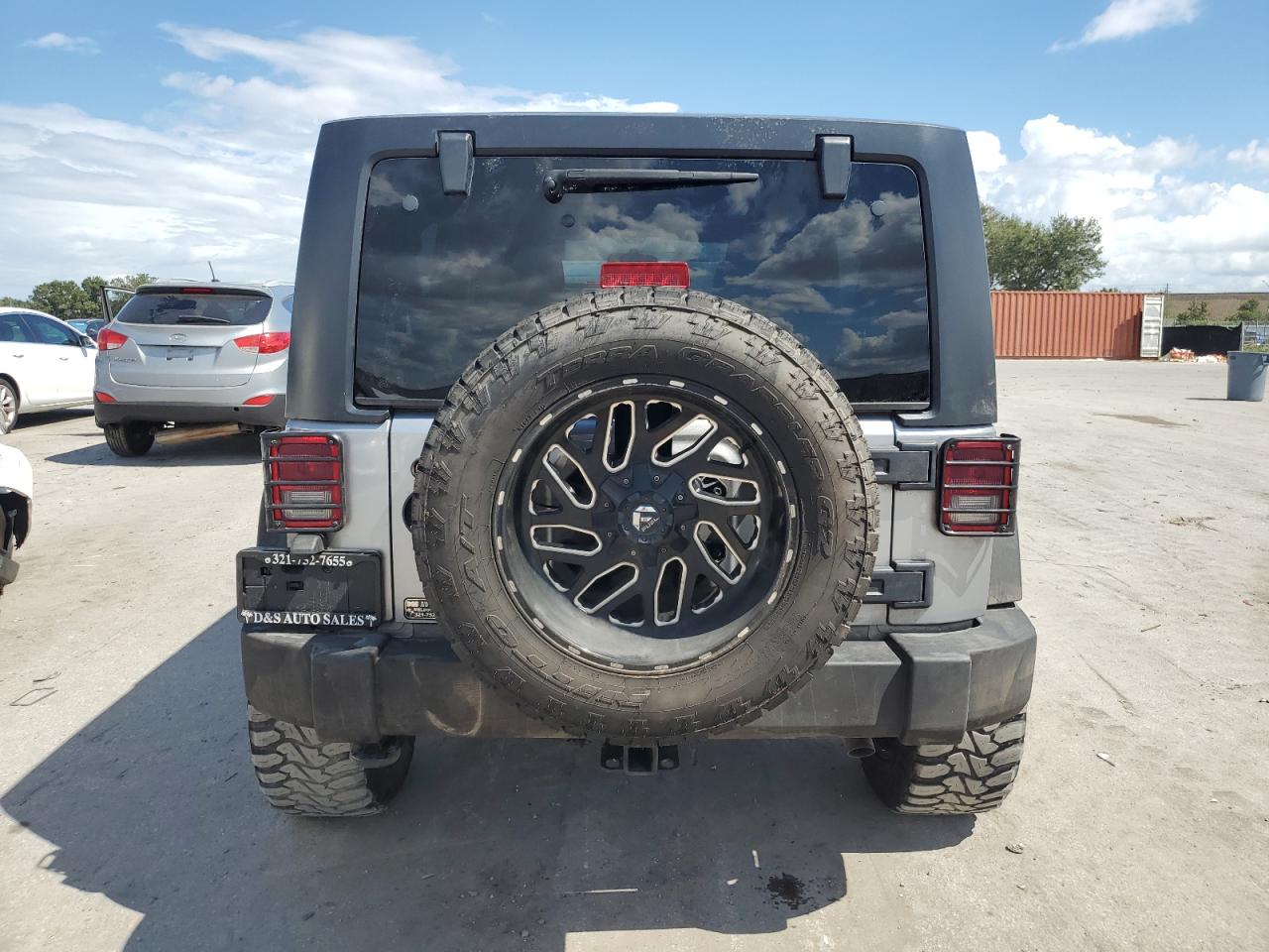 1C4BJWDG1HL742689 2017 Jeep Wrangler Unlimited Sport