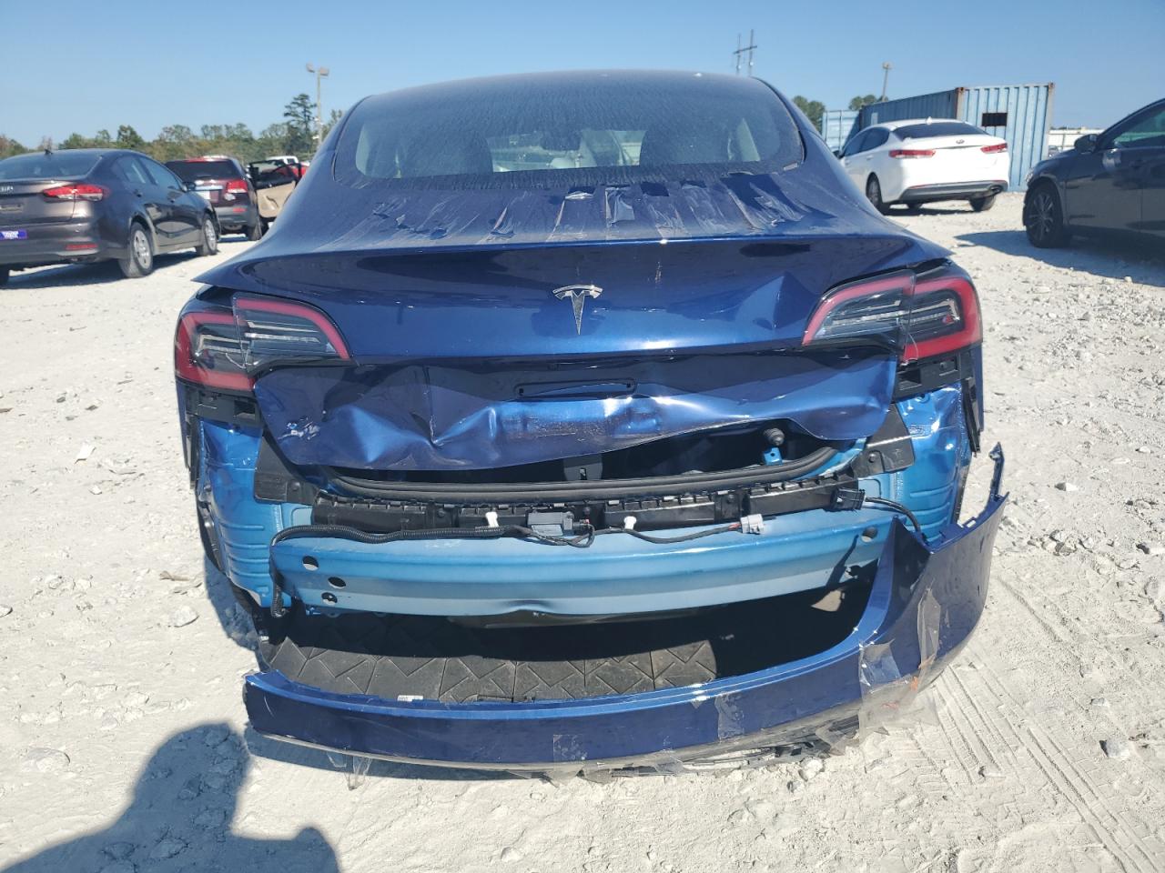 5YJ3E1EA6PF570098 2023 Tesla Model 3