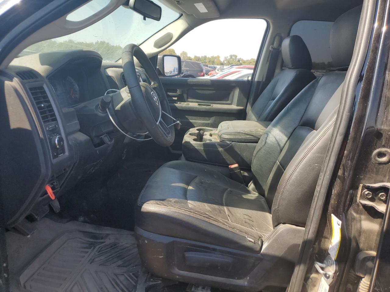 2016 RAM 1500 - Image 7