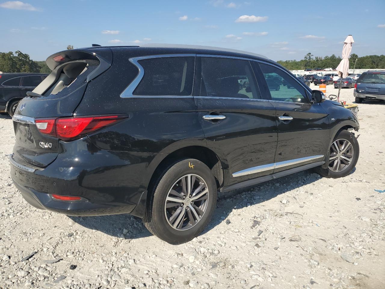 2017 Infiniti QX60 - Image 3