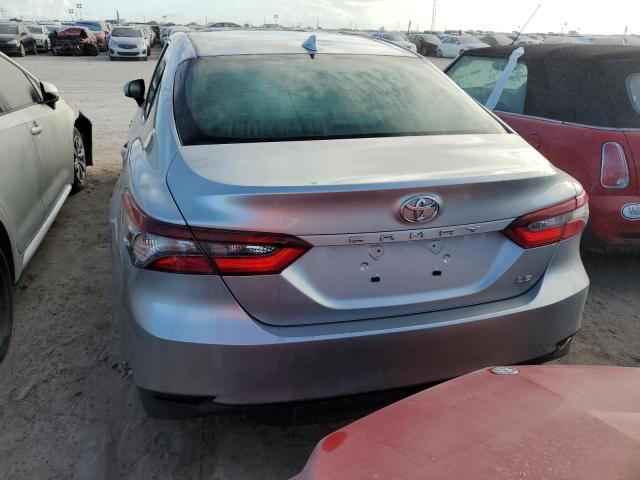  TOYOTA CAMRY 2022 Серебристый