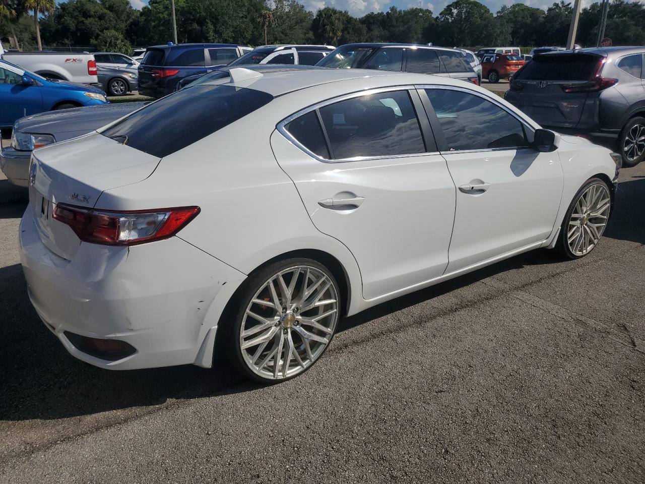 VIN 19UDE2F33HA010934 2017 ACURA ILX no.3