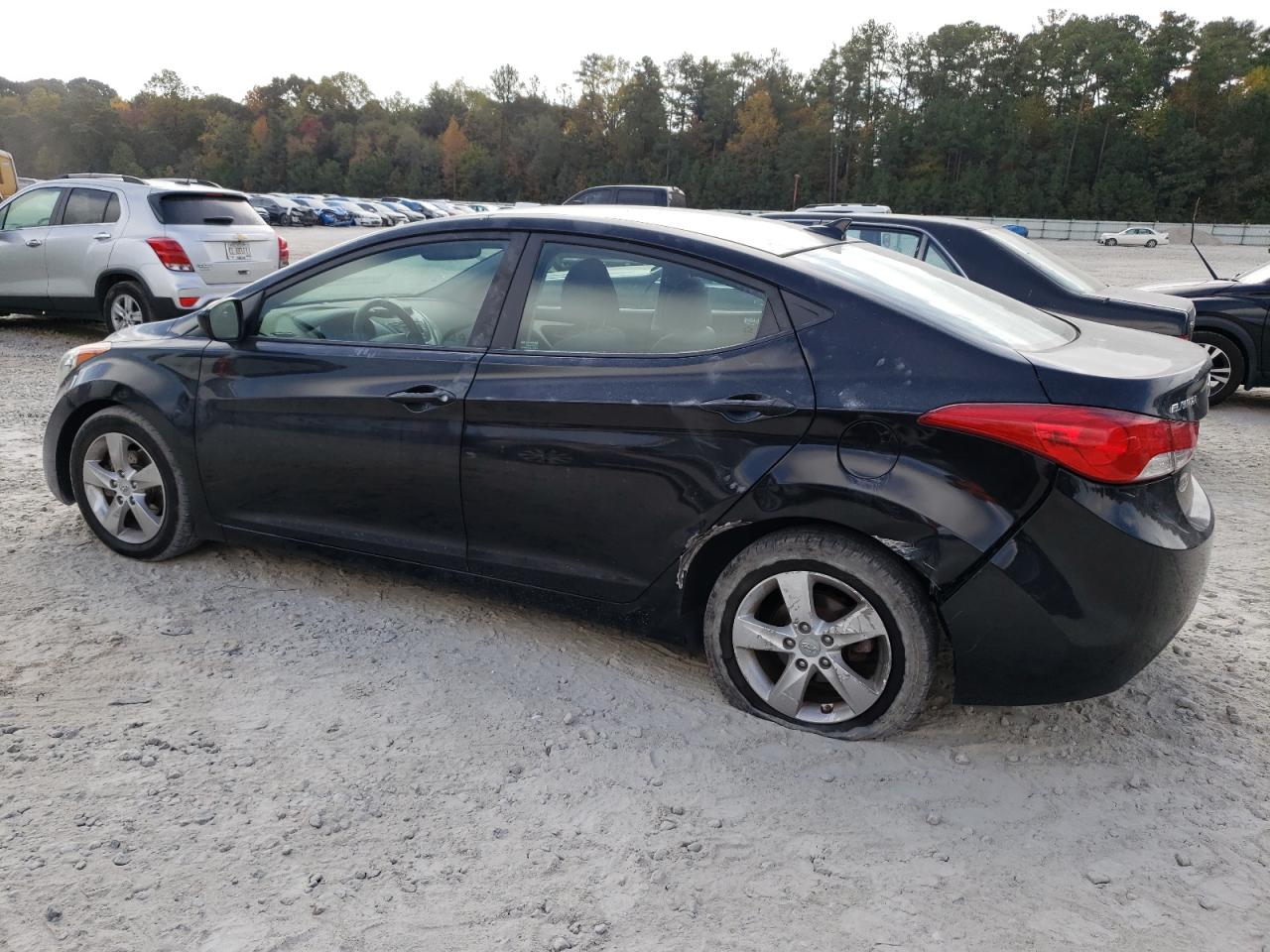 2013 Hyundai Elantra - Image 2