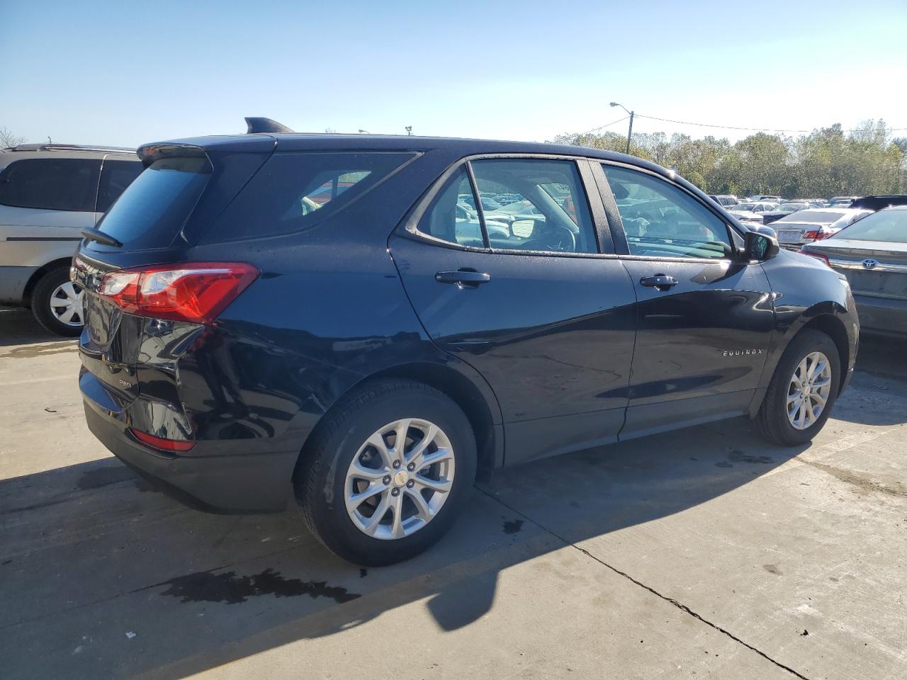 2021 Chevrolet Equinox - Image 3