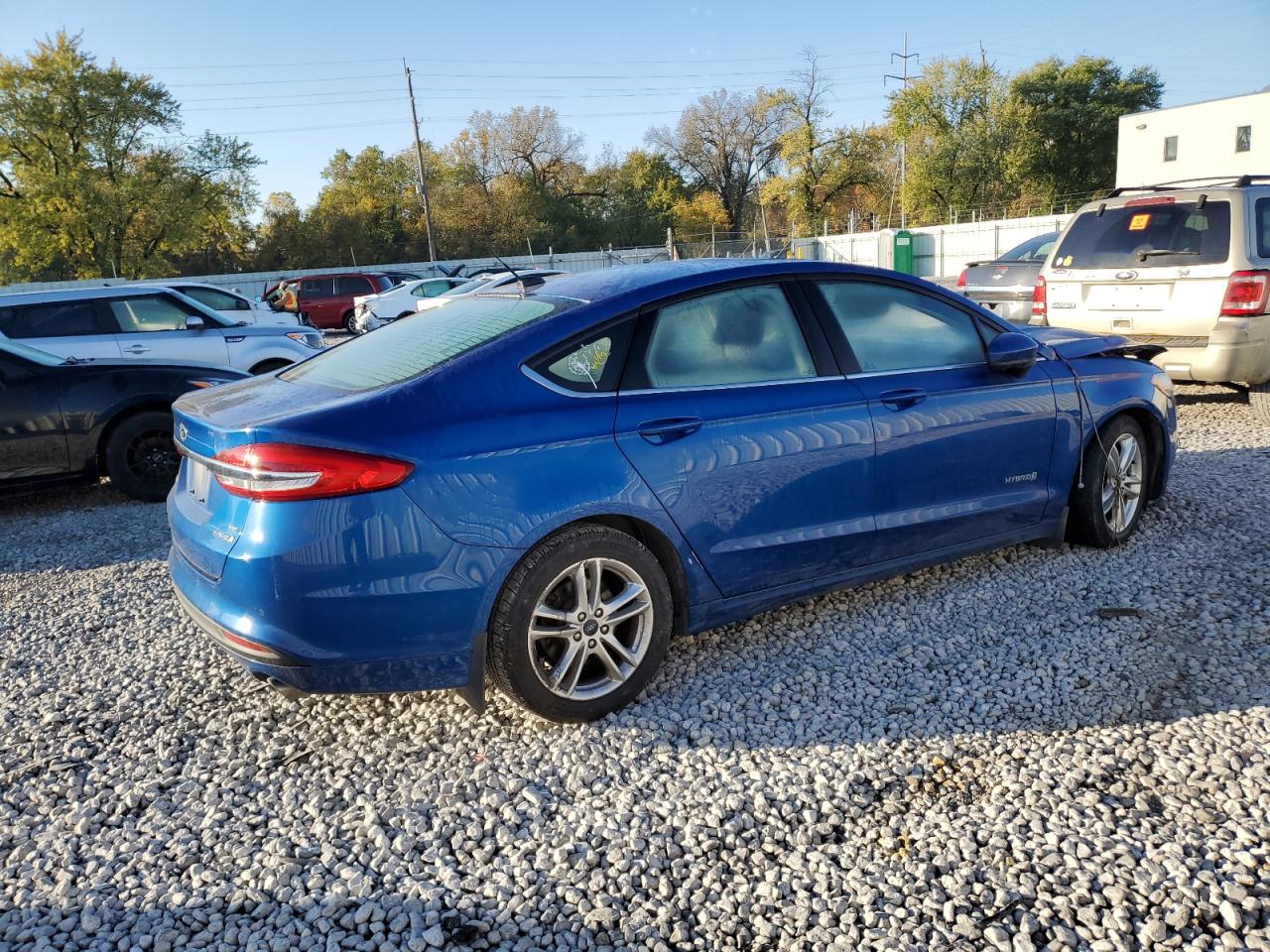 VIN 3FA6P0LU9JR166609 2018 FORD FUSION no.3