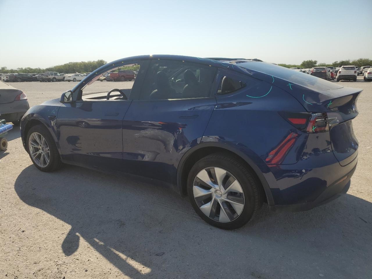 7SAYGDEEXPA190217 2023 TESLA MODEL Y - Image 2