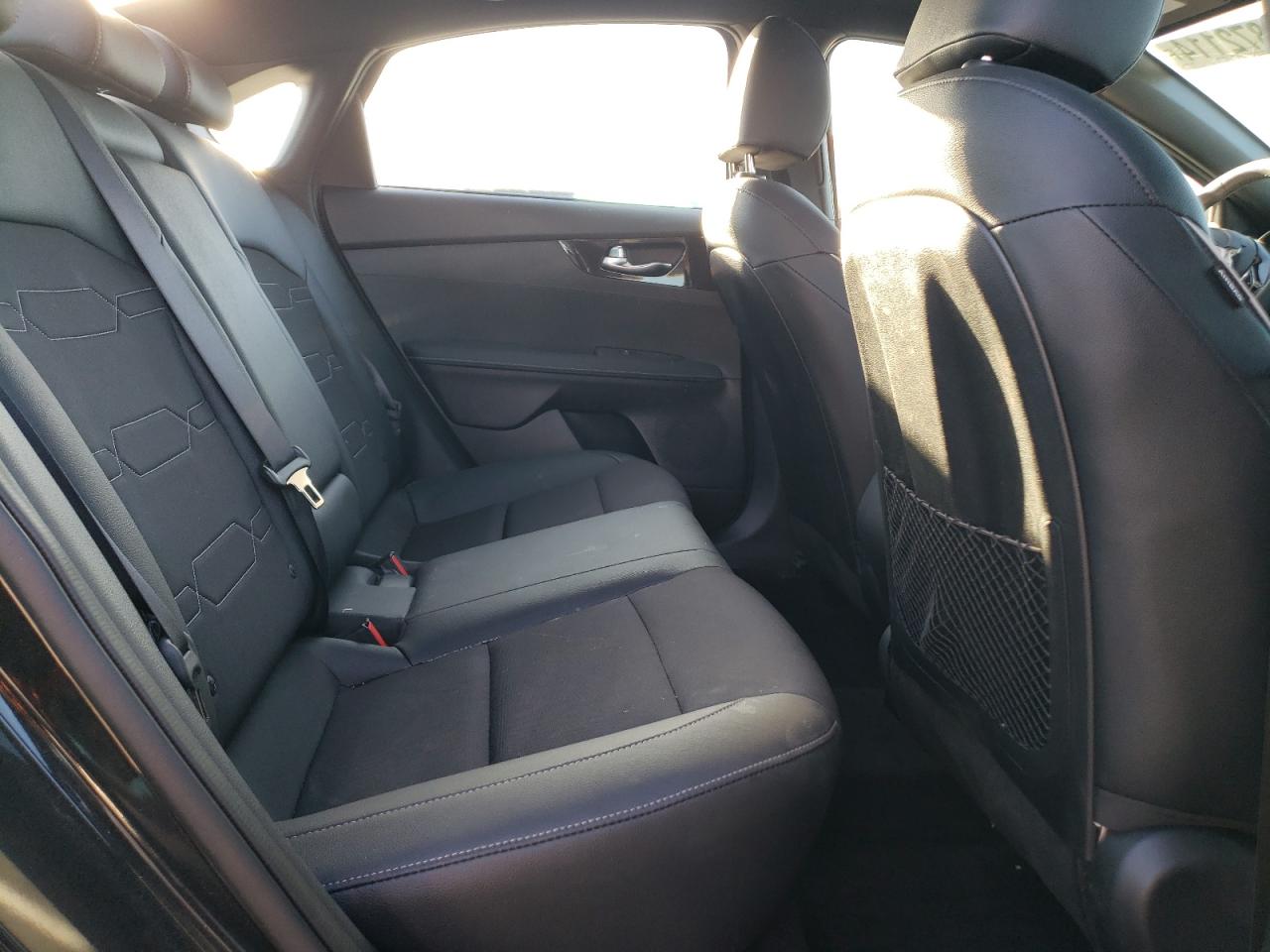 2024 Kia Forte - Image 10
