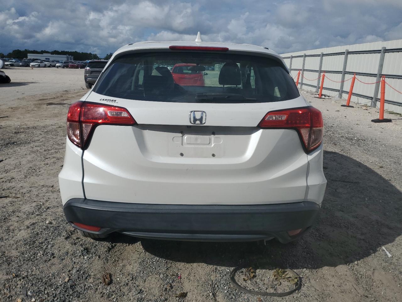 2018 Honda Hr-V Lx VIN: 3CZRU5H30JM705588 Lot: 74574604