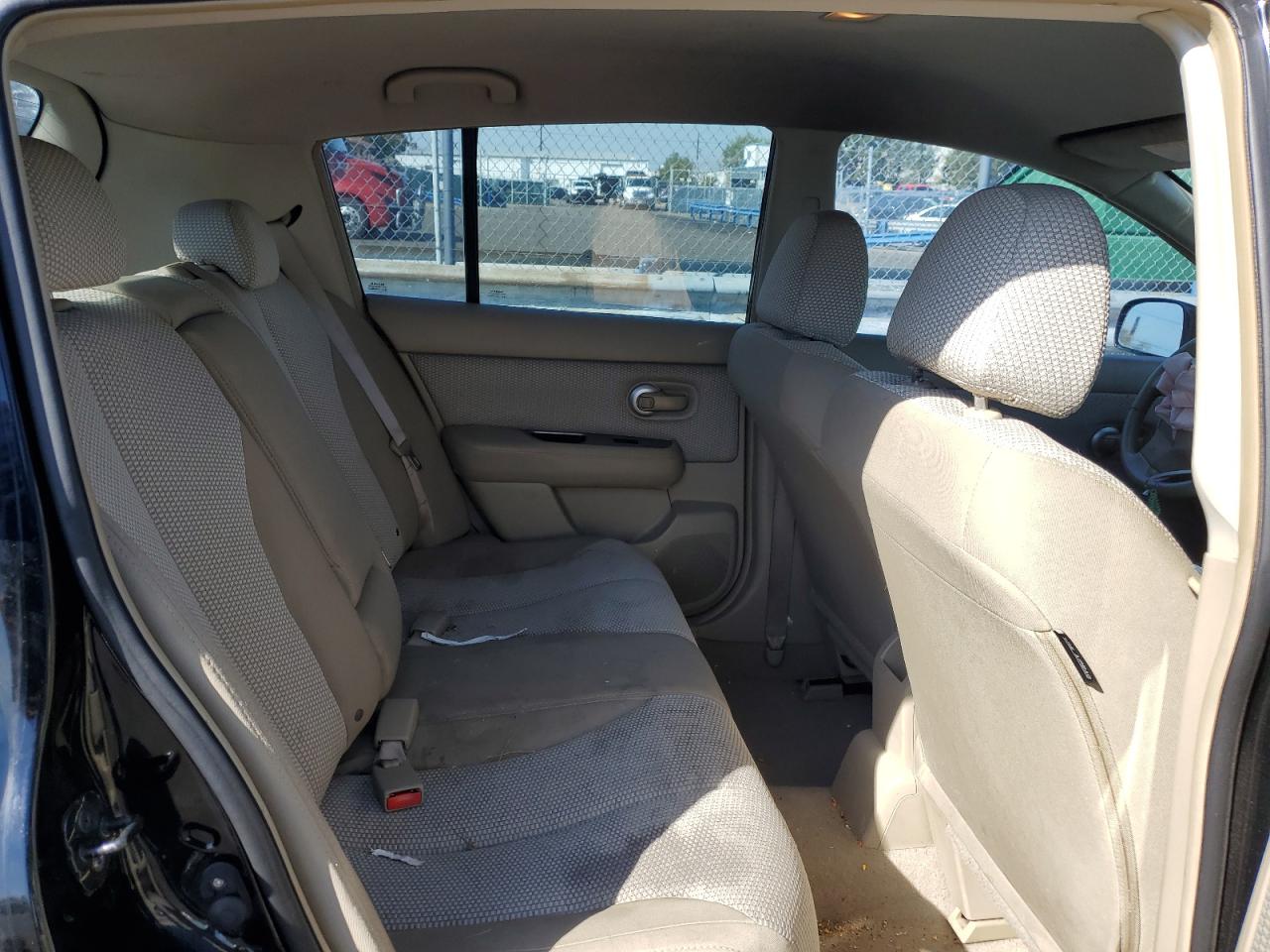 2009 Nissan Versa - Image 10