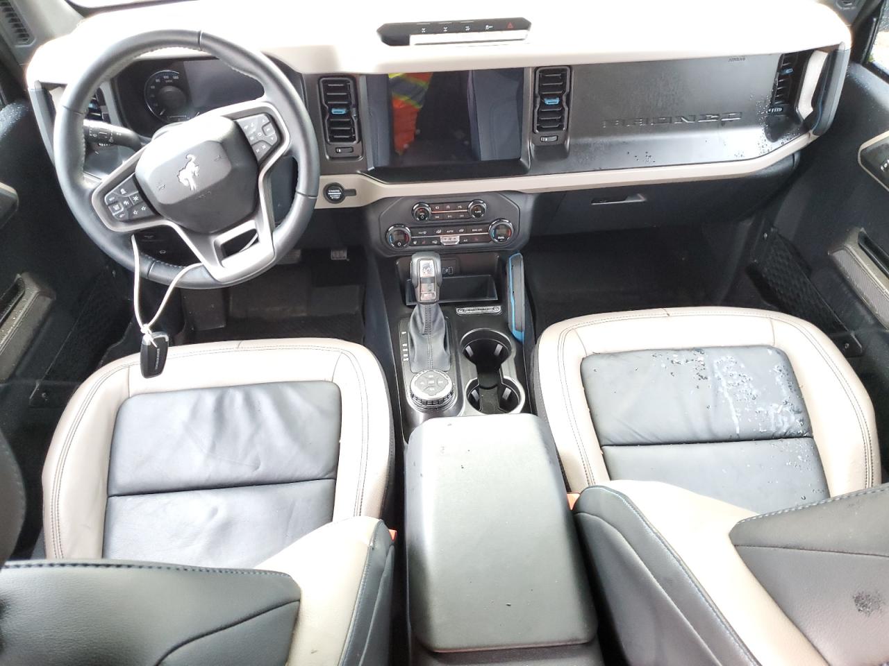 2023 Ford Bronco Base VIN: 1FMEE5DP3PLA84105 Lot: 74380334