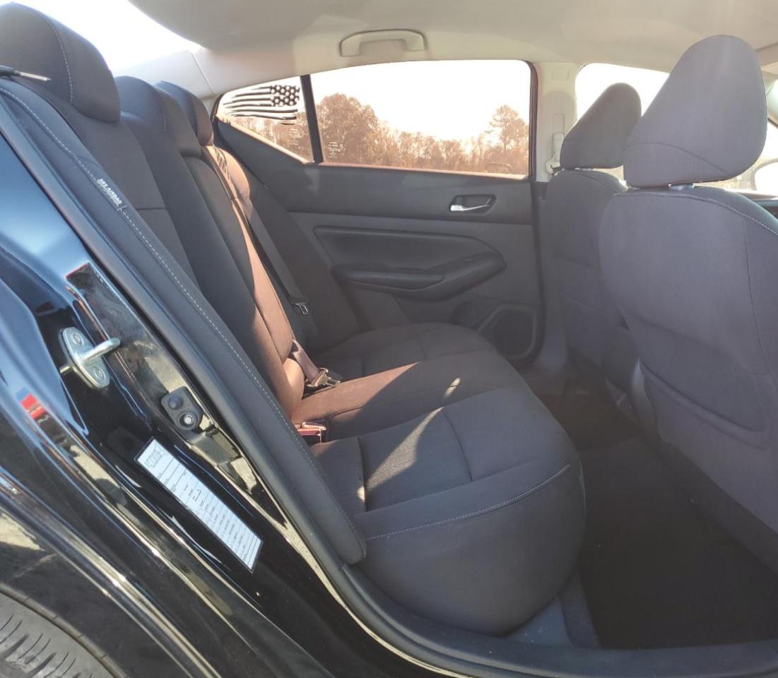 2020 Nissan Altima - Image 10
