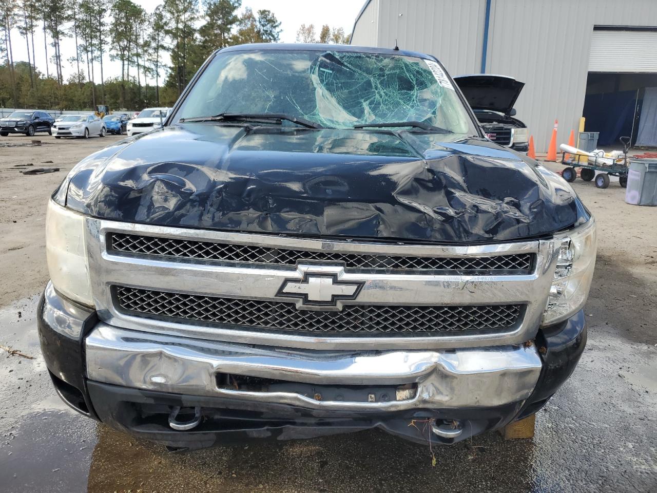 2011 Chevrolet Silverado - Image 5