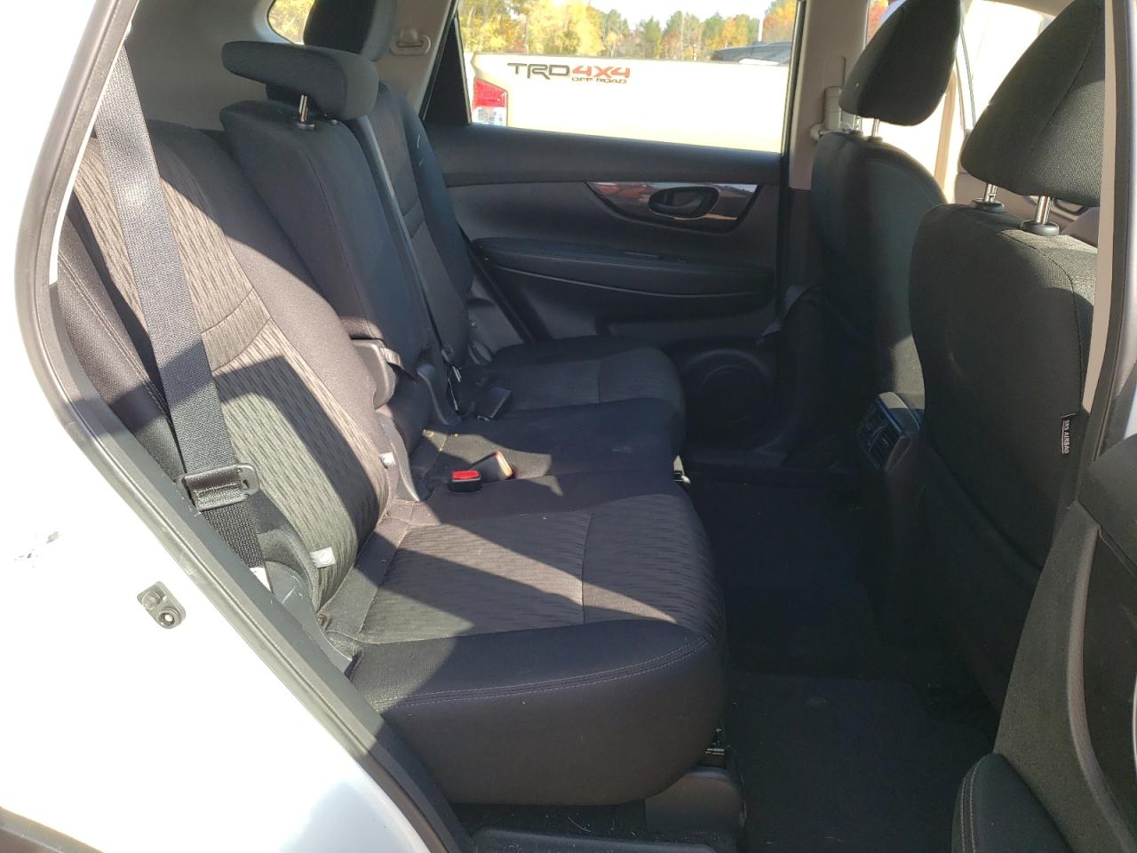 2019 Nissan Rogue - Image 10