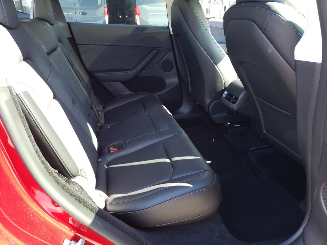 2024 Tesla Model Y - Image 10