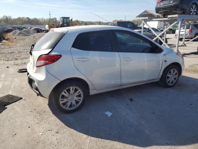 Hatchbacks MAZDA 2 2014 White