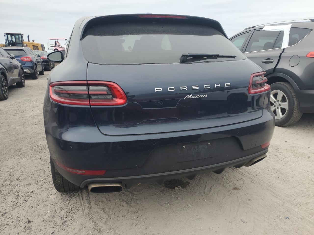 2017 Porsche Macan - Image 6
