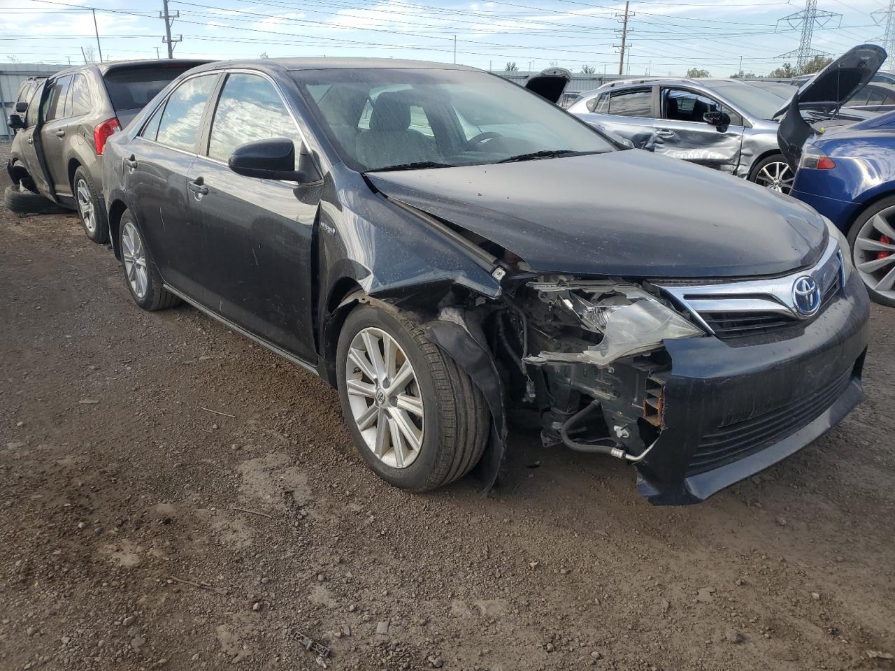 2014 Toyota Camry - Image 4