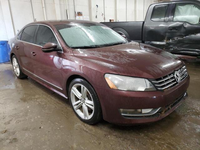  VOLKSWAGEN PASSAT 2012 Бургунди