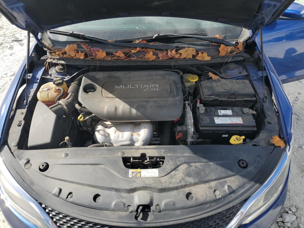 2015 Chrysler 200 - Image 11