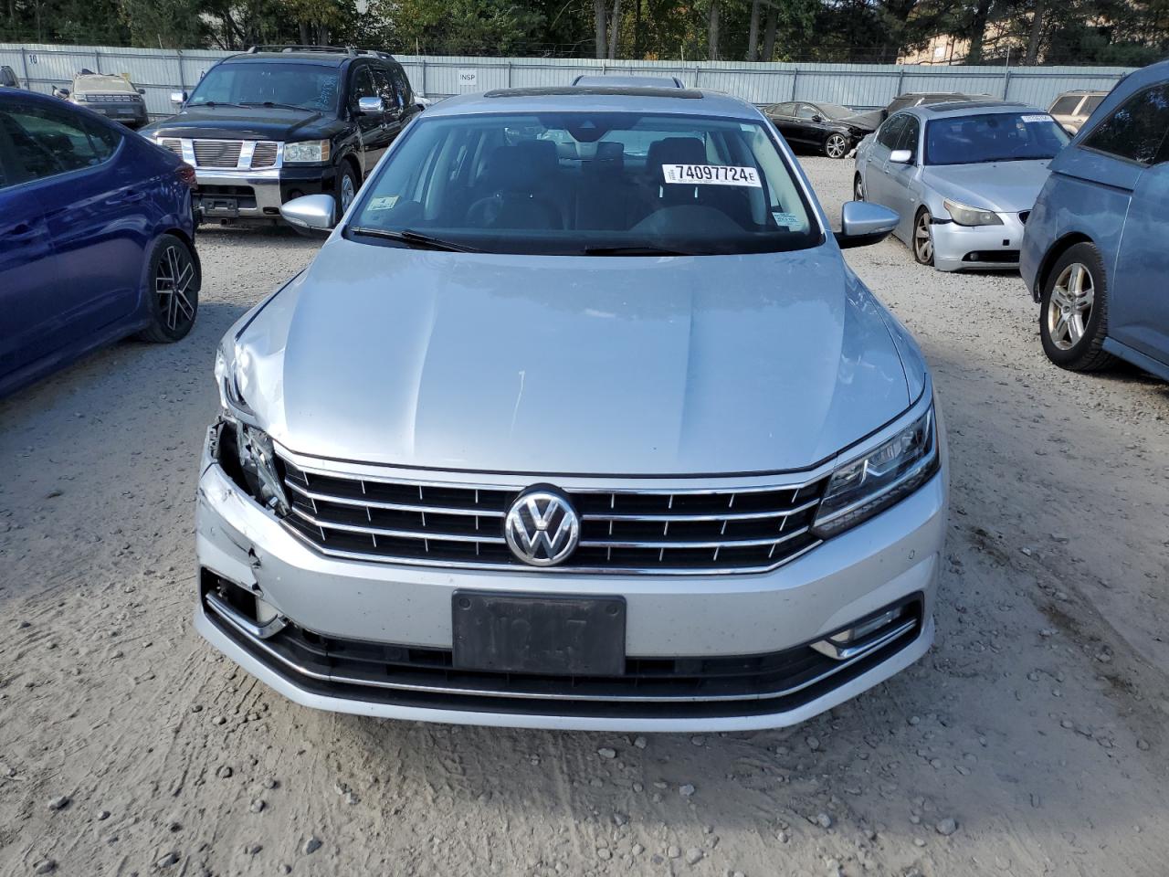 2017 Volkswagen Passat Sel Premium VIN: 1VWCT7A32HC081841 Lot: 74097724