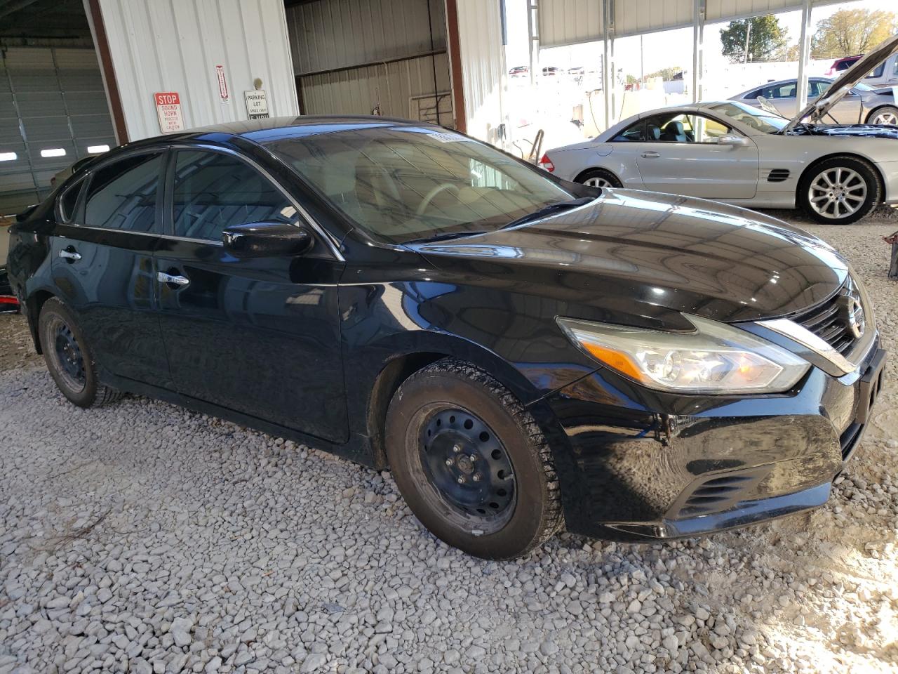 2016 Nissan Altima - Image 4