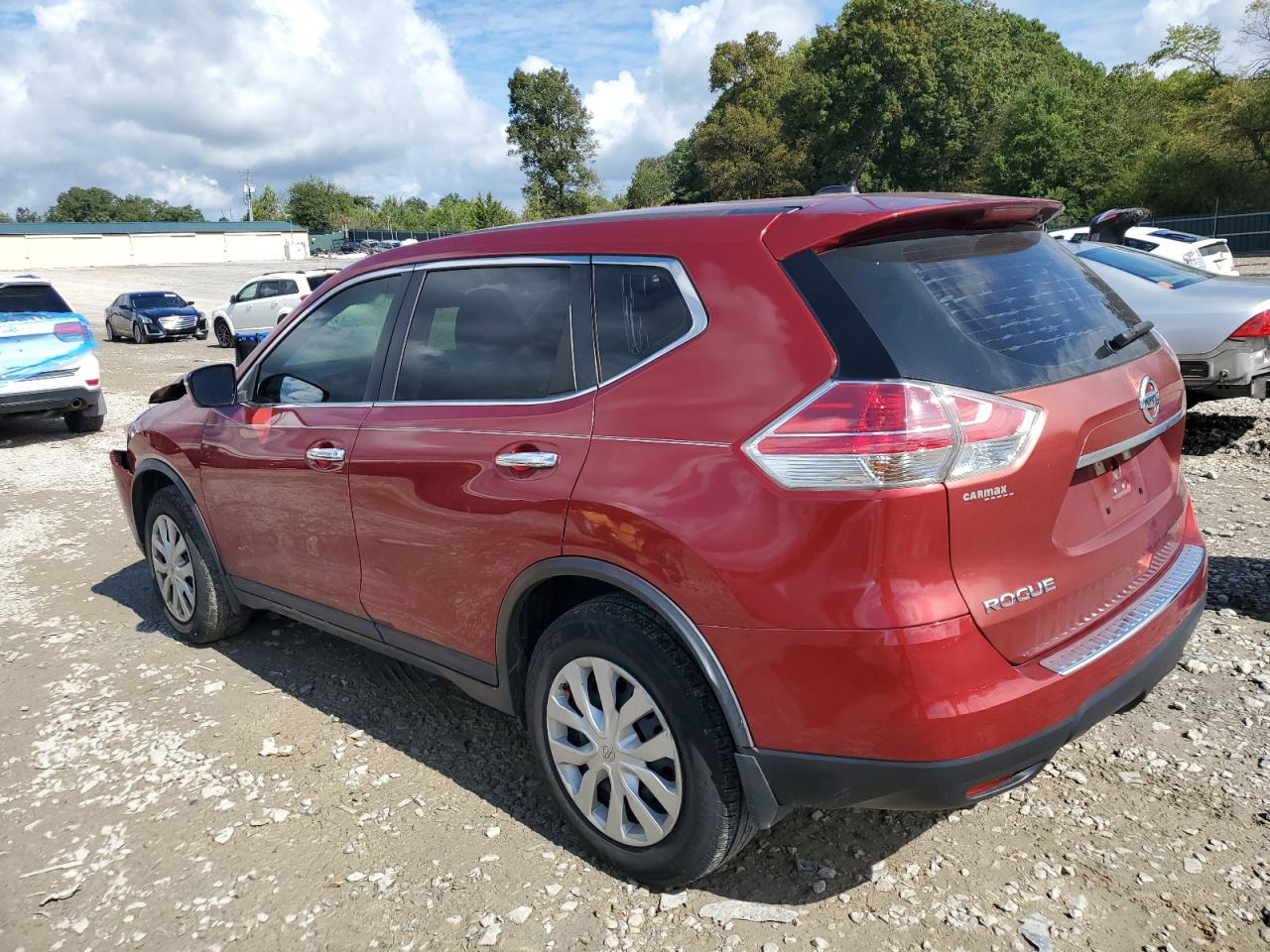 2015 Nissan Rogue - Image 2