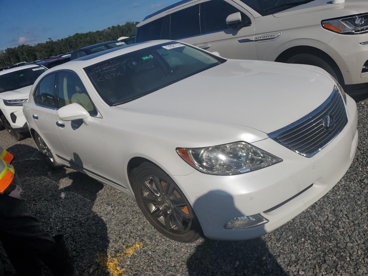 2007 Lexus LS - Image 4