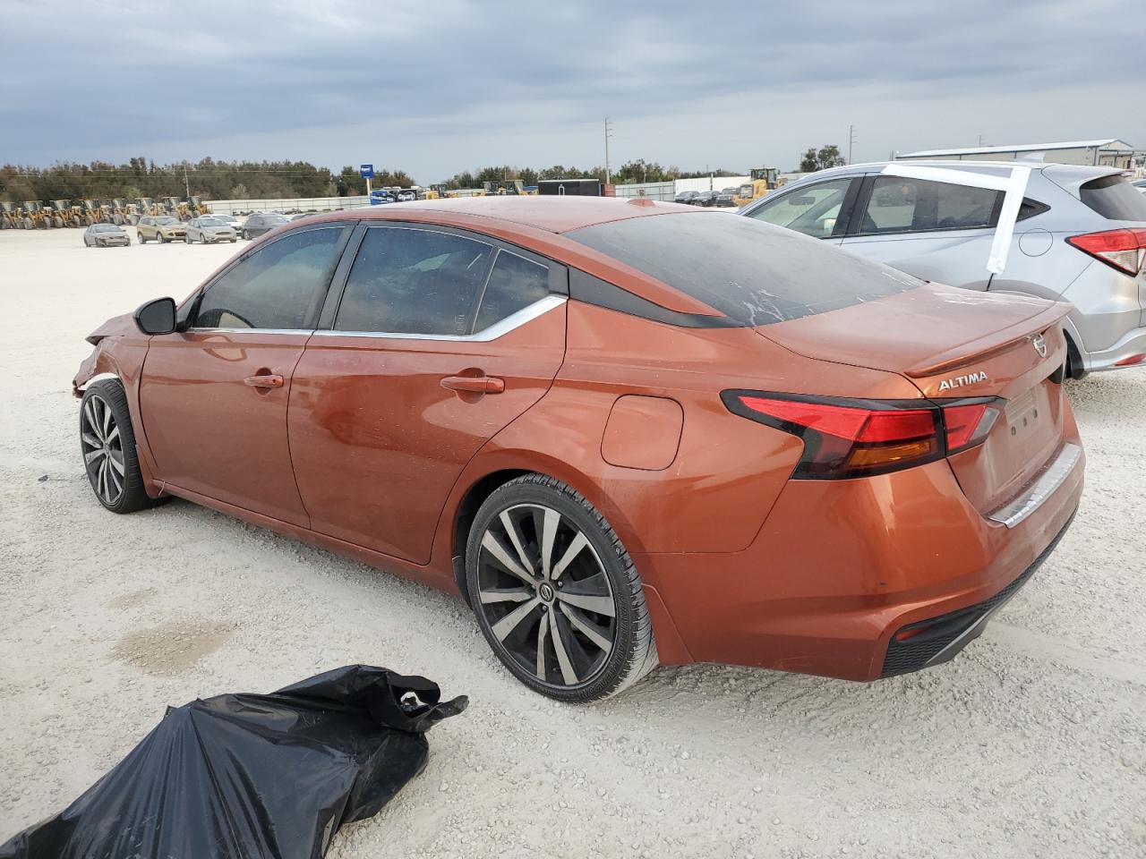 2020 Nissan Altima - Image 2