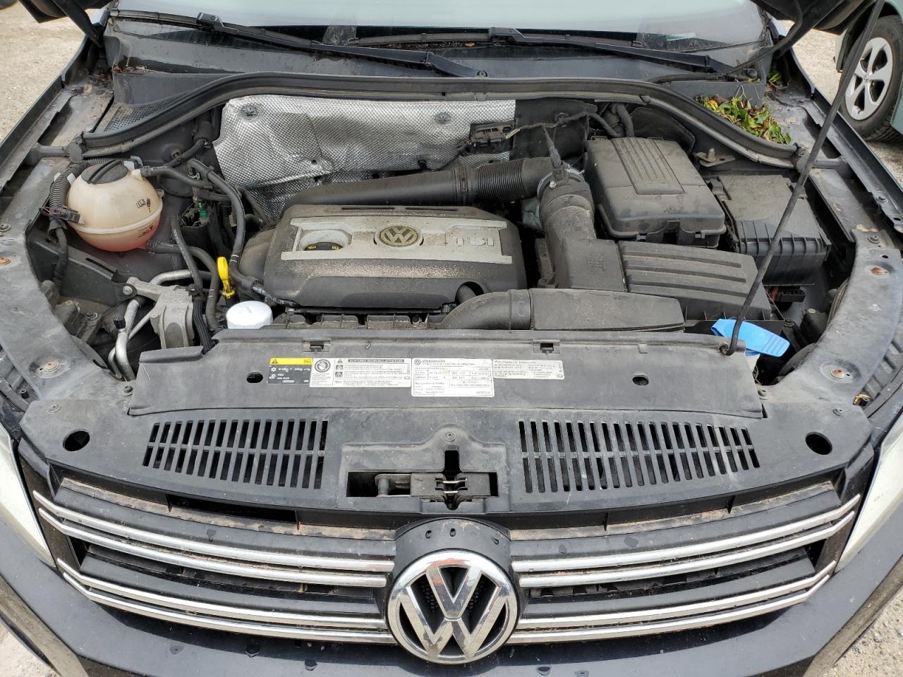 WVGRV7AX1HK008553 2017 Volkswagen Tiguan Wolfsburg