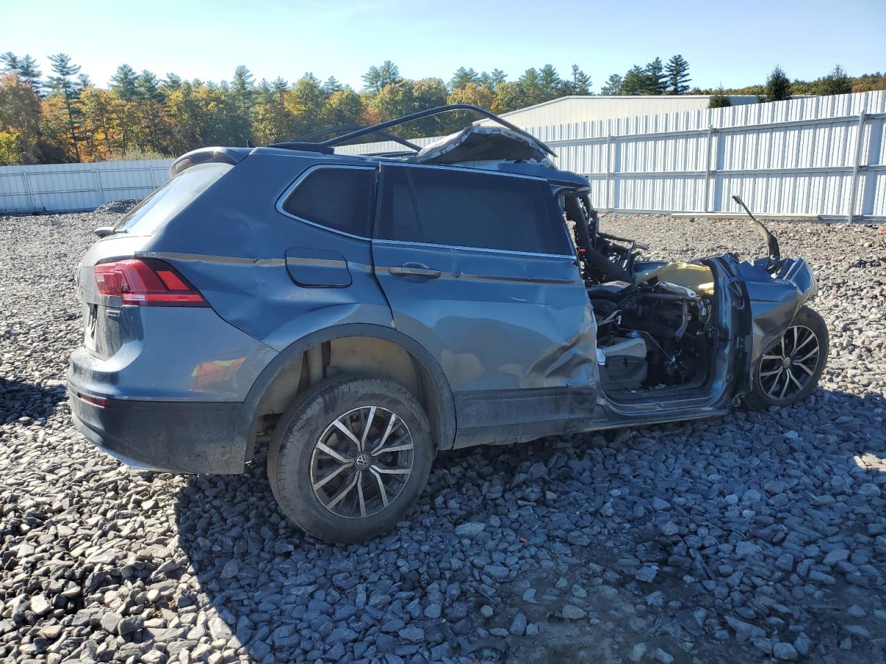 2019 Volkswagen Tiguan - Image 3