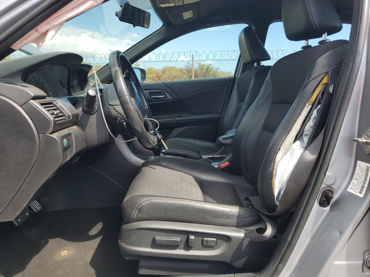 1HGCR2F57HA231969 HONDA ACCORD 2017