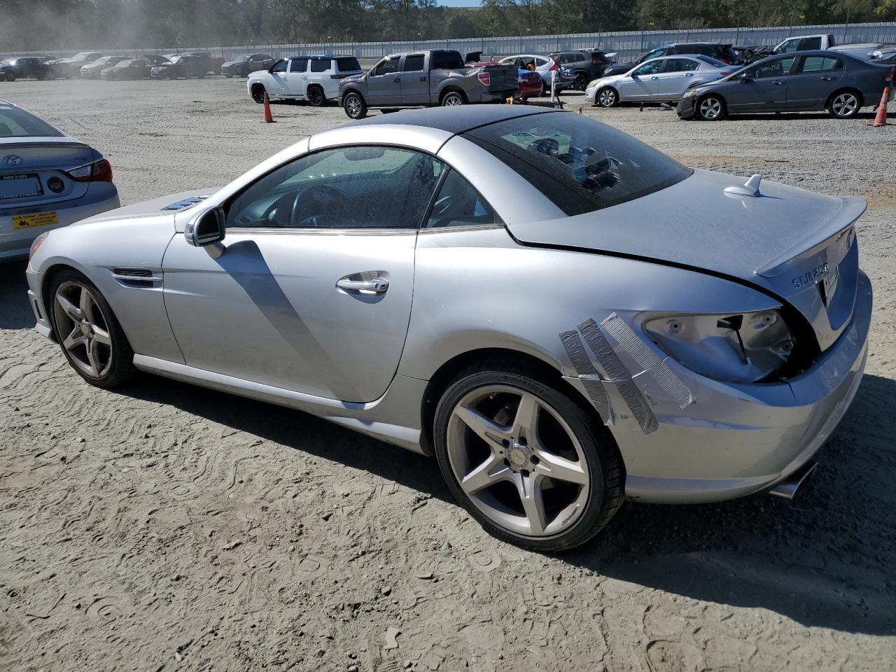 VIN WDDPK4HA9EF081152 2014 MERCEDES-BENZ SLK-CLASS no.2