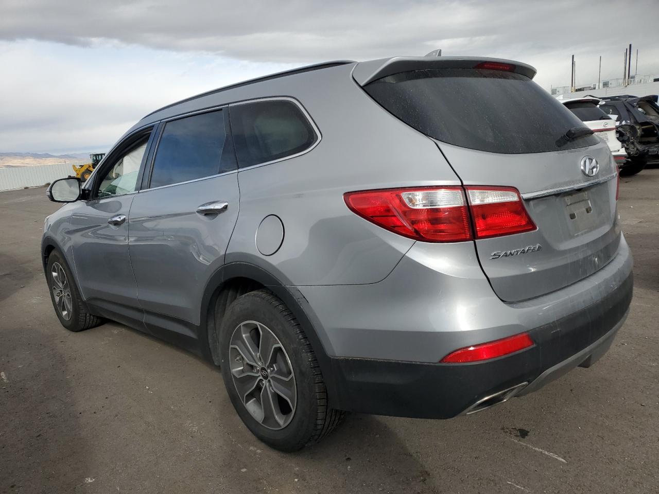 2013 Hyundai Santa Fe - Image 2