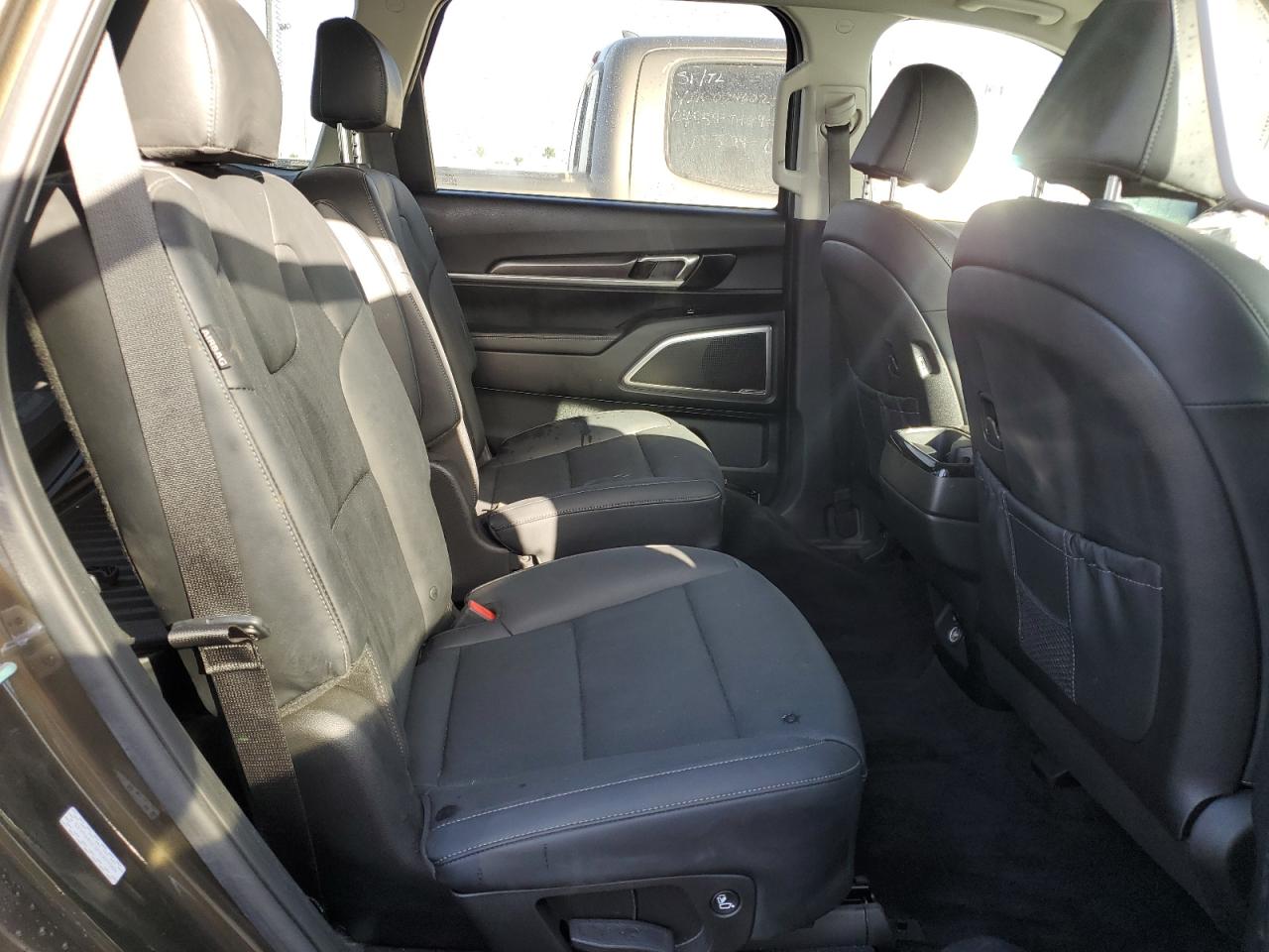2023 Kia Telluride - Image 11