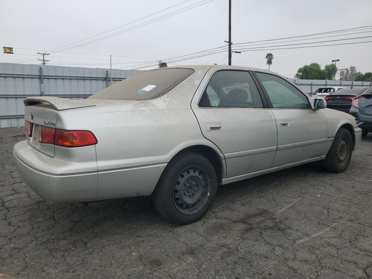 2000 Toyota Camry Ce VIN: JT2BG22K3Y0500141 Lot: 76138104