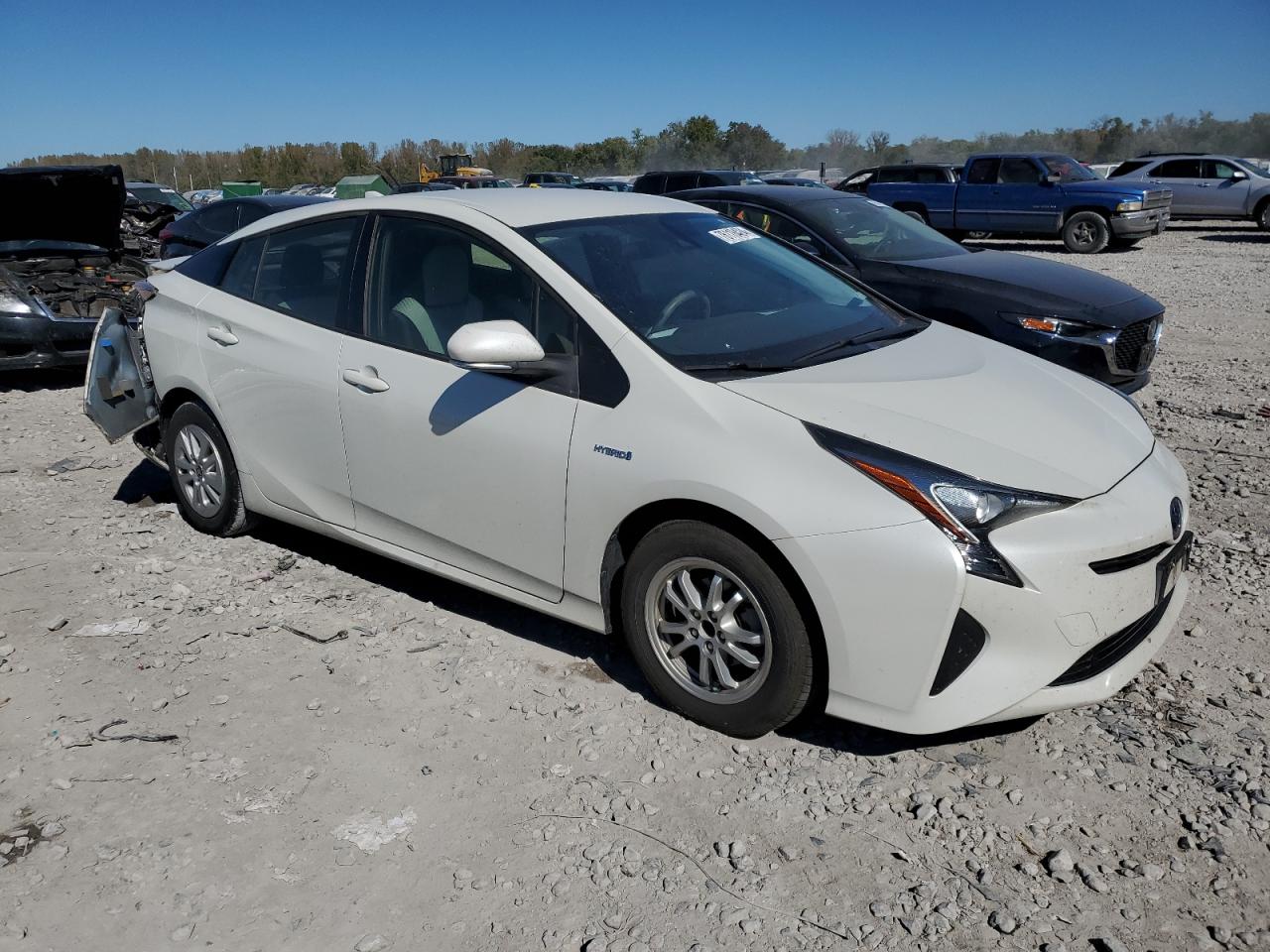 VIN JTDKBRFU3H3033098 2017 TOYOTA PRIUS no.4