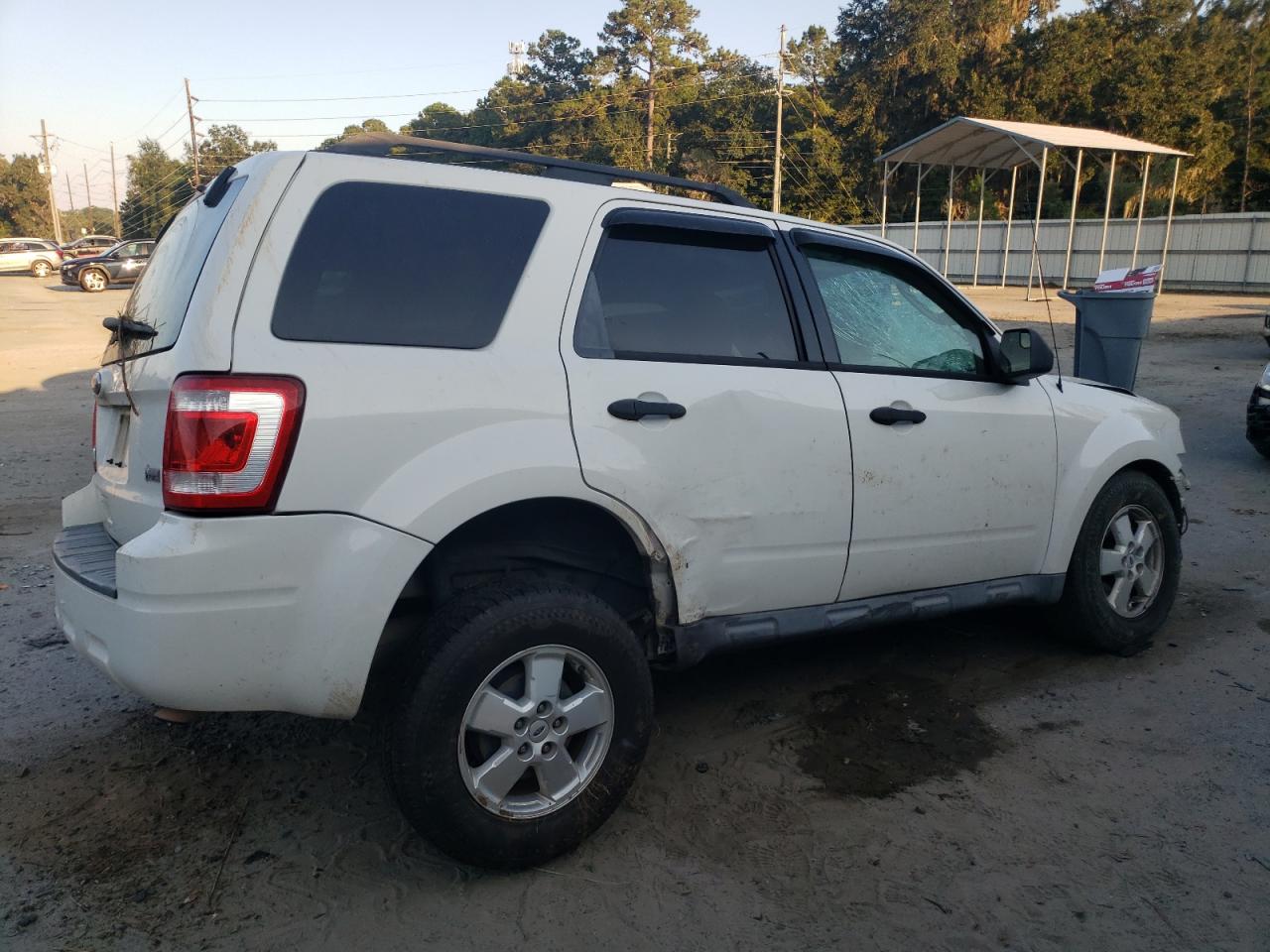 2011 Ford Escape - Image 3
