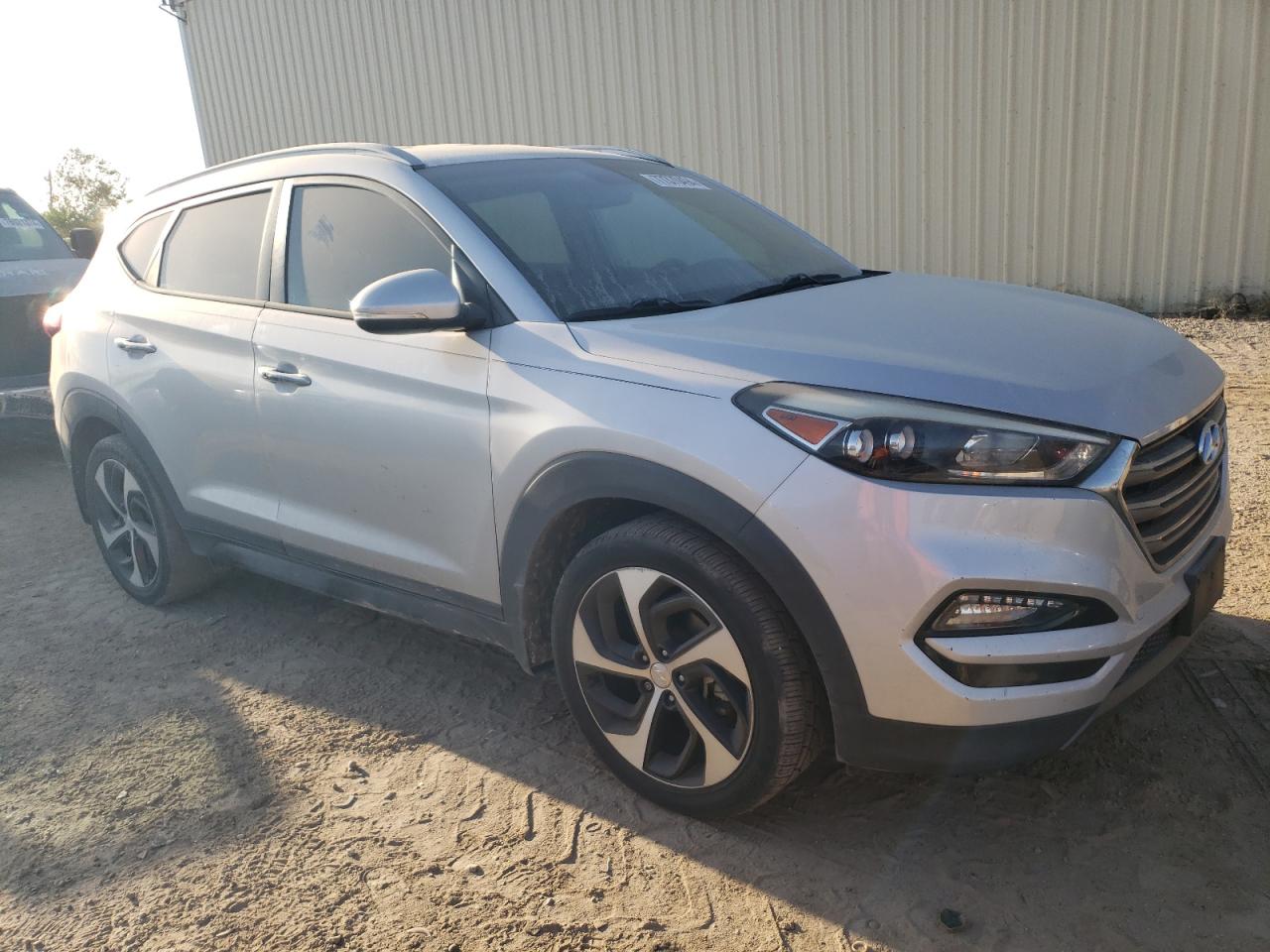 2016 Hyundai Tucson - Image 4