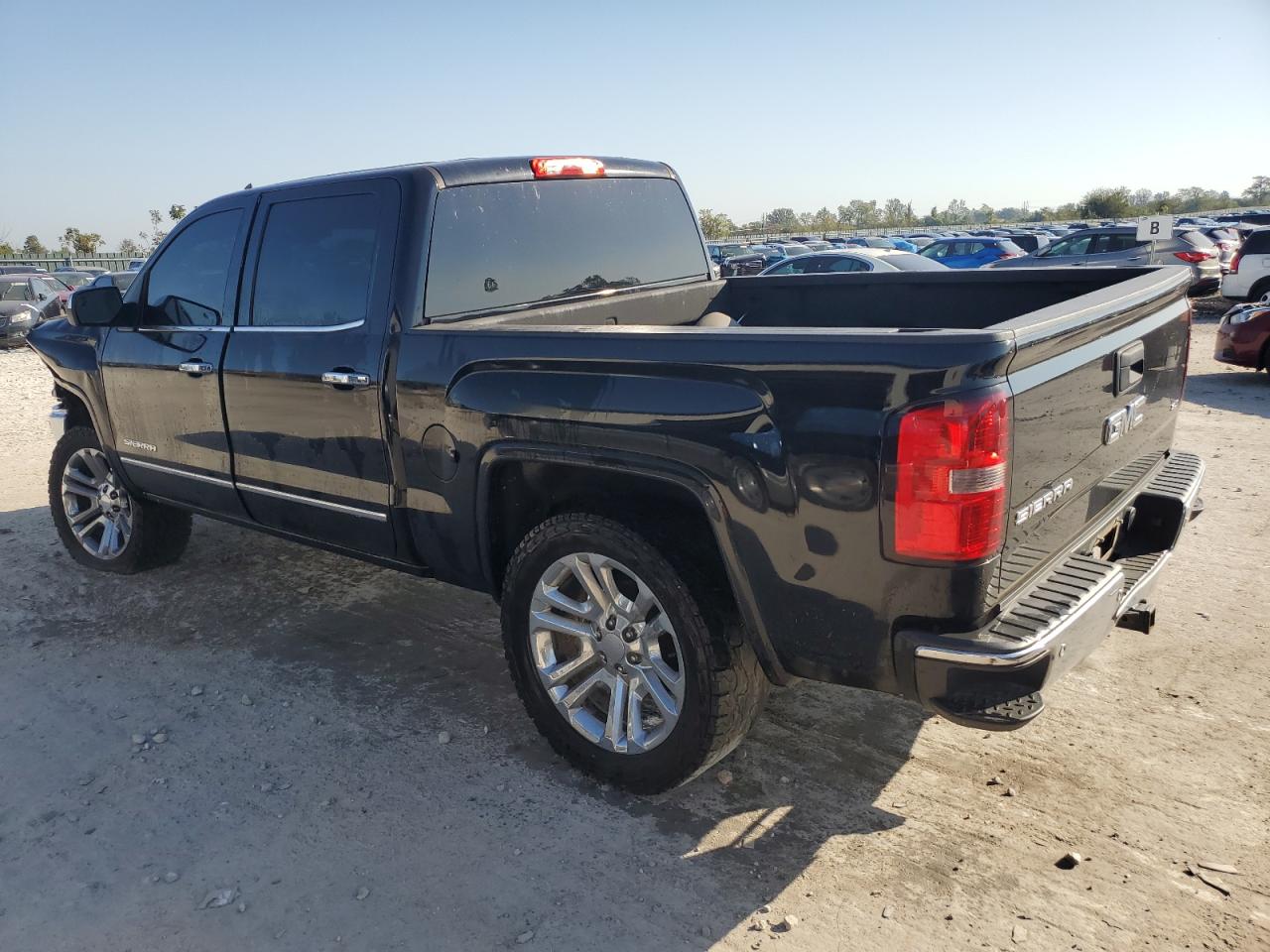 2014 GMC Sierra - Image 2