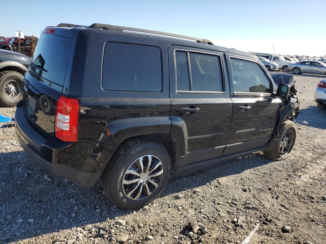 VIN 1C4NJRBBXGD614370 2016 JEEP PATRIOT no.3