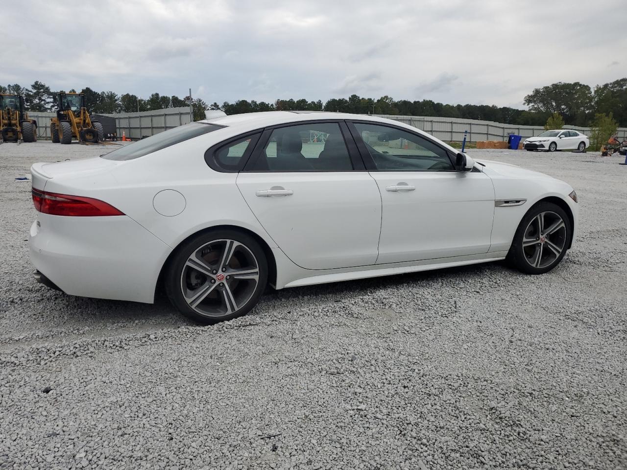 2018 Jaguar XF - Image 3